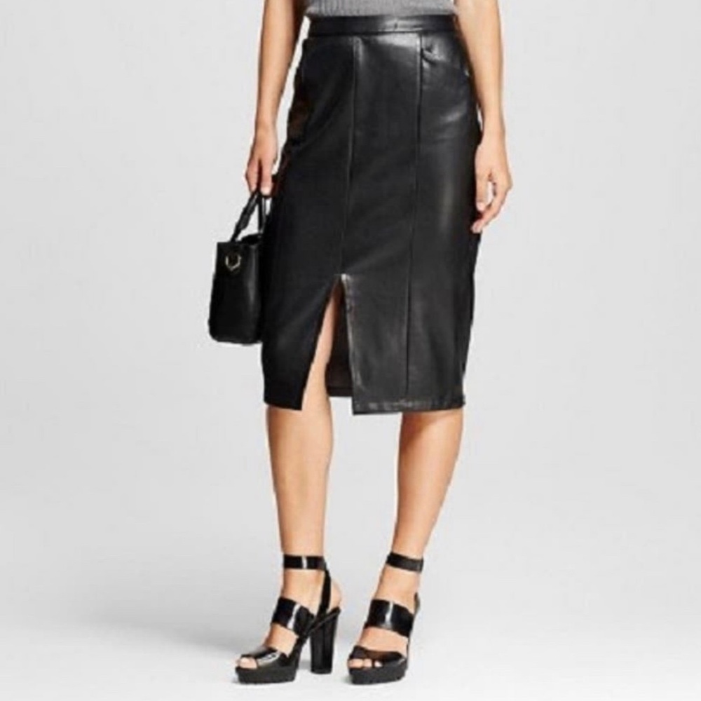 Who What Wear faux leather skirt size 4